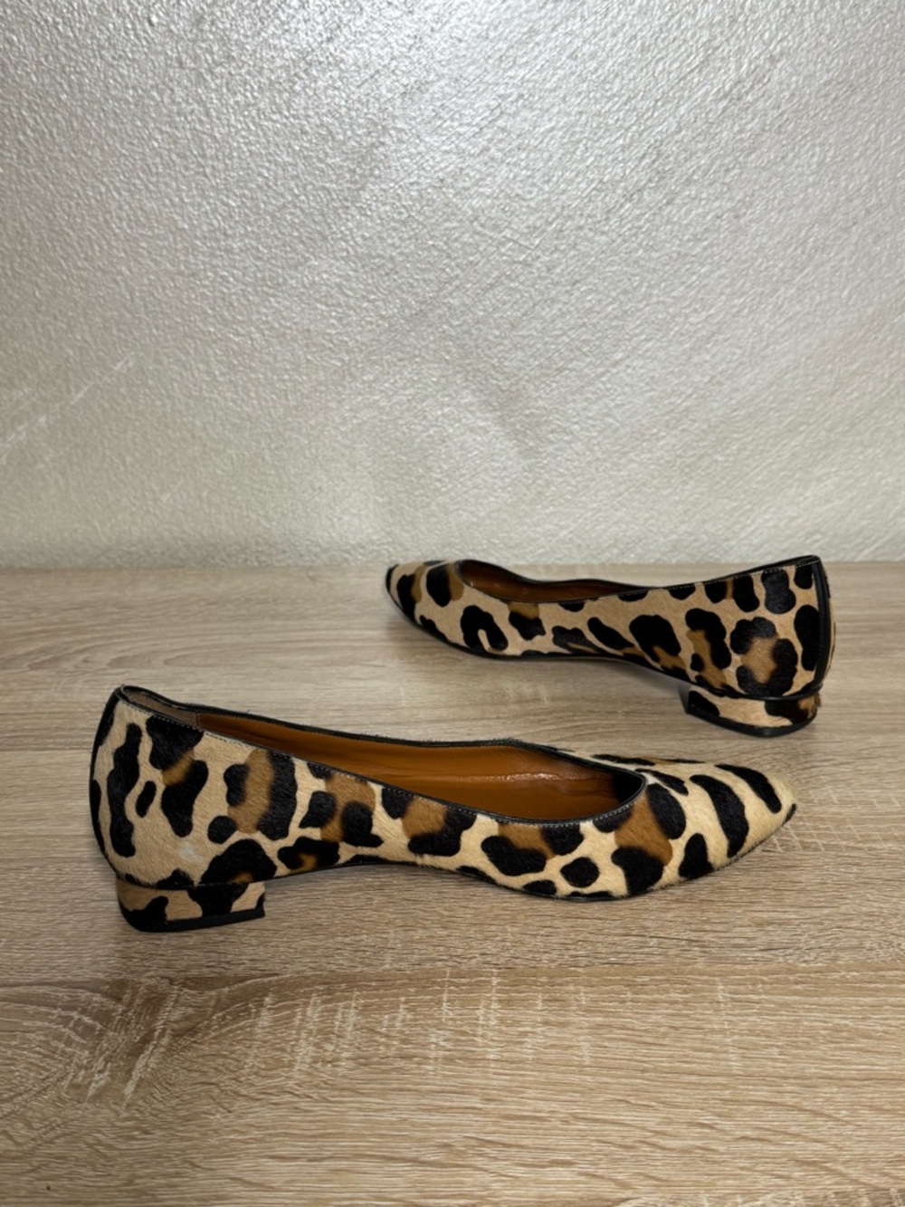 Aquatalia Penina Calf Hair Pumps Pointed Toe Shoes Size 7 - Picture 6 of 12